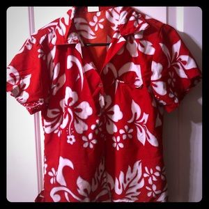 Woman’s Hawaiian shirt 🌺